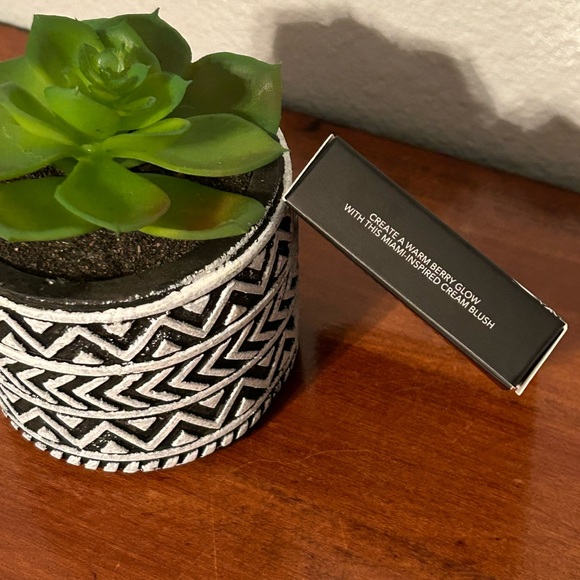 Shaina B. Miami Cream Blush - Picture 6 of 6